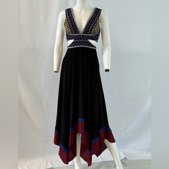 BCBG MaxAzria Boho Sleeveless Embroidered Cut Out Handkerchief Dress 0 - Picture 4 of 13